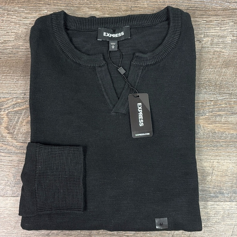 NEW Men’s Express Notched Crewneck Sweater -Black Size Medium